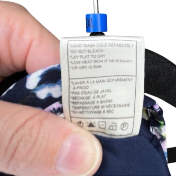 Cupcakes & Cashmere Navy Floral Shoulder Tie Meadow Romper Romantic Feminine - Picture 11 of 15